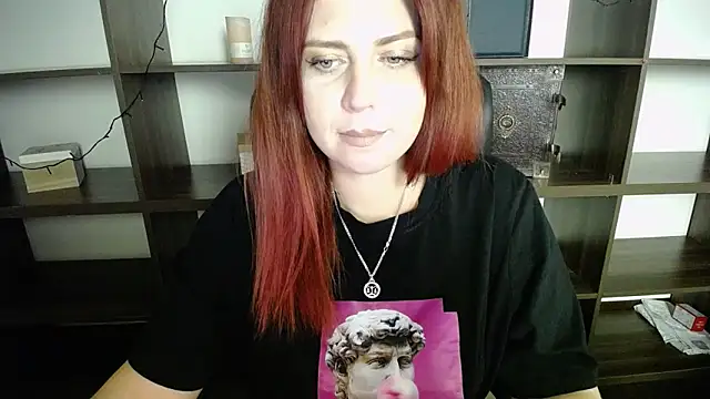 Snapshot of Lizzy_Love chatting on January 18, 12:35 am Lizzy Love online show from January 18, 12:35 am