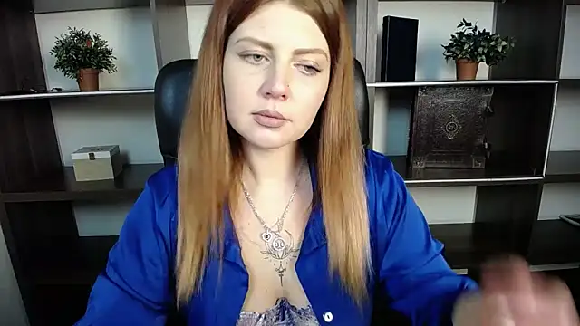 Snapshot of Lizzy_Love chatting on March 22, 10:15 pm Lizzy Love online show from March 22, 10:15 pm