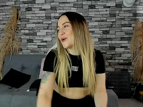 Snapshot of cindy_love2 chatting on October 13, 4:18 pm cindy love2 online show from October 13, 4:18 pm