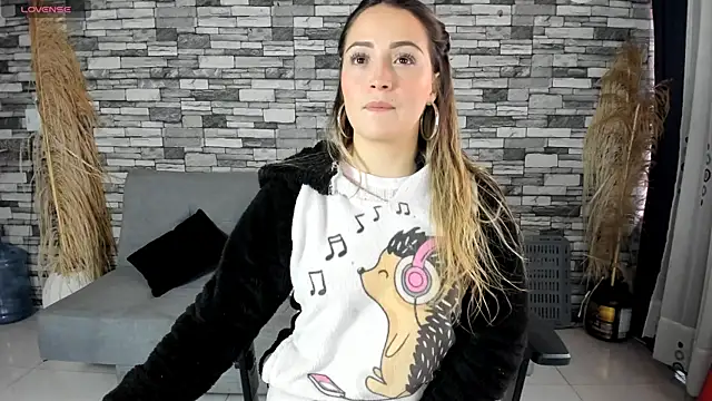 Snapshot of cindy_love2 chatting on October 16, 2:07 pm cindy love2 online show from October 16, 2:07 pm