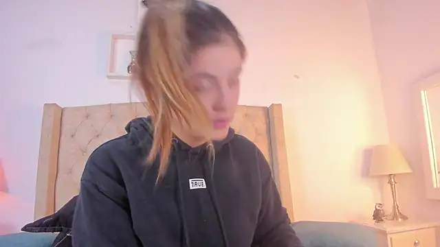 allisson m online show from October 15, 12:16 pm