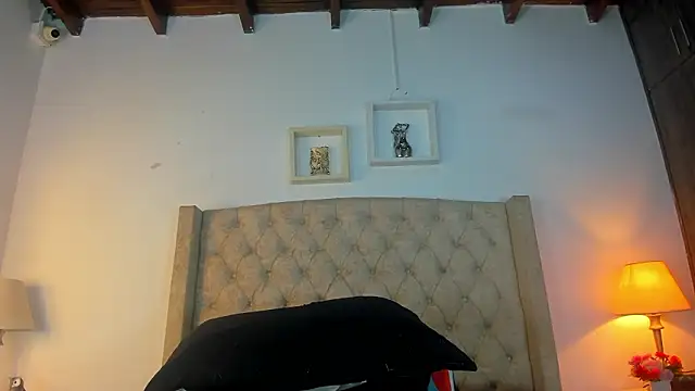 Snapshot of allisson_m chatting on February 26, 12:04 pm allisson m online show from February 26, 12:04 pm