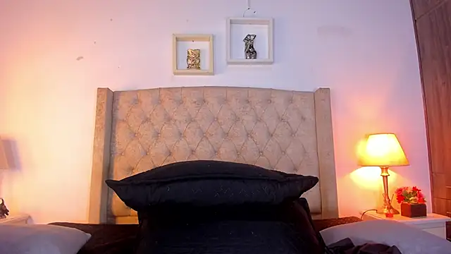 Snapshot of allisson_m chatting on March 20, 12:10 pm allisson m online show from March 20, 12:10 pm