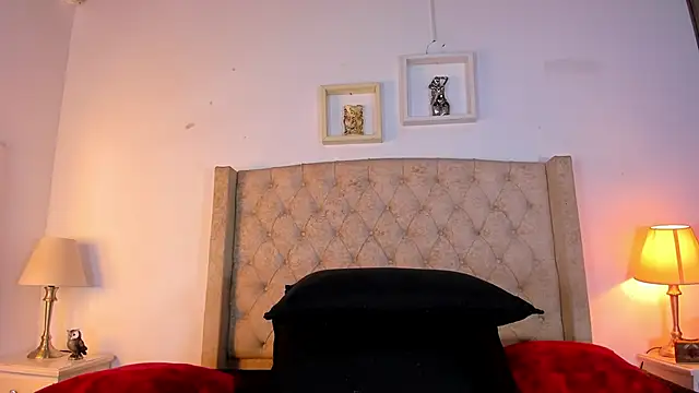 Snapshot of allisson_m chatting on April 1, 12:06 pm allisson m online show from April 1, 12:06 pm