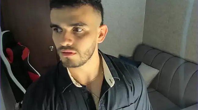 Ricardogo19 online show from January 12, 3:39 am