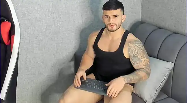 Ricardogo19 online show from January 13, 1:23 am