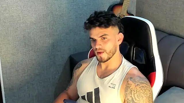 Ricardogo19 online show from October 13, 8:31 pm