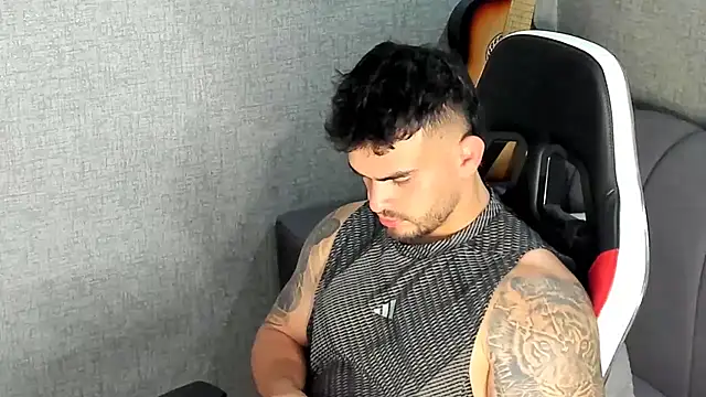 Ricardogo19 online show from November 5, 6:30 pm