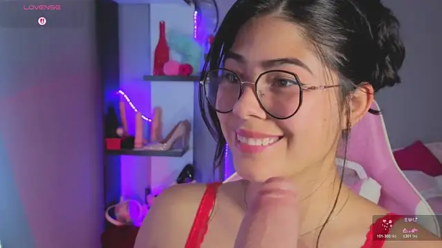 LoaLuxury online show from March 5, 9:00 pm