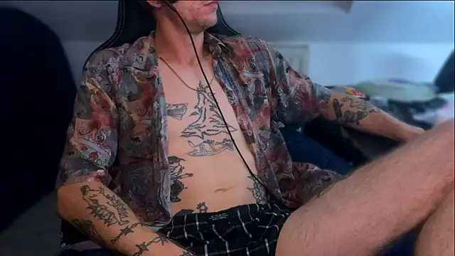 Snapshot of SPRK42o chatting on October 3, 7:55 pm SPRK42o online show from October 3, 7:55 pm