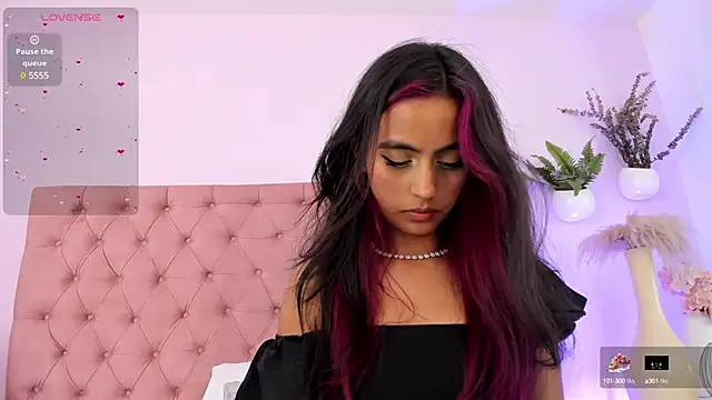 Snapshot of emily_bank chatting on March 21, 8:29 pm emily bank online show from March 21, 8:29 pm