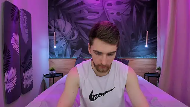 Snapshot of DexterDexx chatting on December 2, 11:40 pm DexterDexx online show from December 2, 11:40 pm