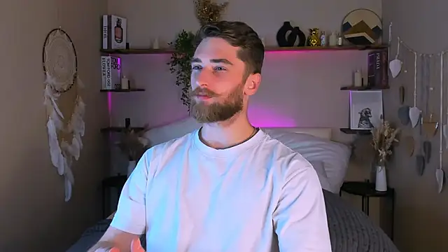 Snapshot of DexterDexx chatting on September 28, 9:14 am DexterDexx online show from September 28, 9:14 am