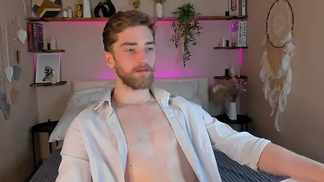 Snapshot of DexterDexx chatting on October 17, 10:23 pm DexterDexx online show from October 17, 10:23 pm