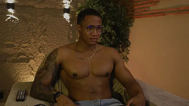 Logan Varela online show from October 17, 10:12 pm