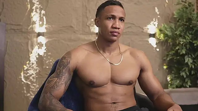 Logan Varela online show from December 17, 1:17 pm