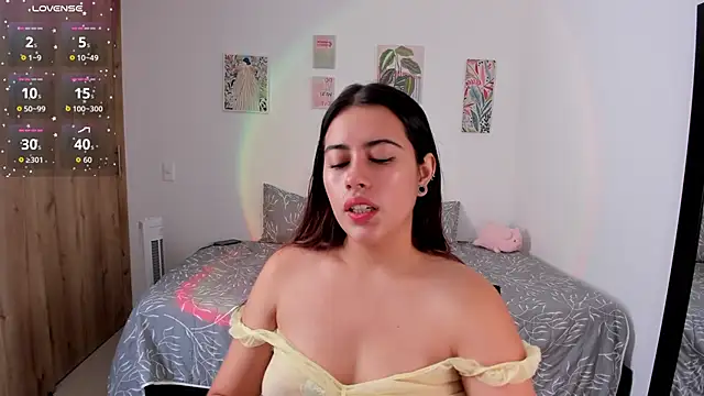 Snapshot of Agatha_Vixen chatting on November 16, 2:55 pm Agatha Vixen online show from November 16, 2:55 pm