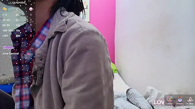 yourcuteneighbourr online show from January 4, 2:56 am