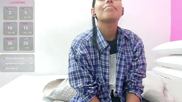 Snapshot of yourcuteneighbourr chatting on February 24, 2:42 am yourcuteneighbourr online show from February 24, 2:42 am