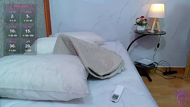 Snapshot of yourcuteneighbourr chatting on July 17, 3:02 am yourcuteneighbourr online show from July 17, 3:02 am