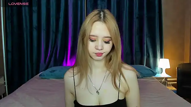 Valerie Woods online show from December 5, 5:26 am