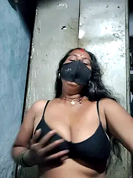 Snapshot of Hey_Ziya chatting on October 5, 10:40 pm Hey Ziya online show from October 5, 10:40 pm