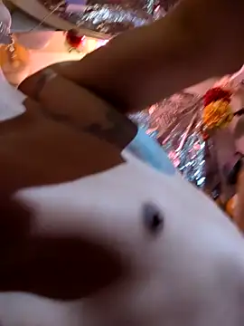 gurlnips online show from December 31, 9:53 am