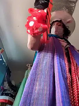 gurlnips online show from January 20, 10:48 pm