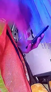 gurlnips online show from September 20, 10:05 am