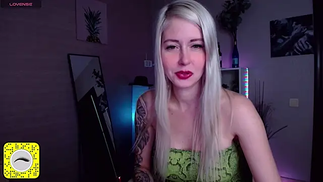 Snapshot of Mermaid_N chatting on January 17, 1:47 am Mermaid N online show from January 17, 1:47 am