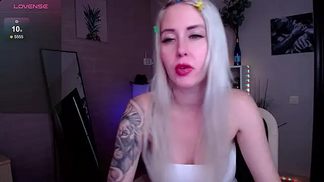 Snapshot of Mermaid_N chatting on January 27, 5:47 am Mermaid N online show from January 27, 5:47 am