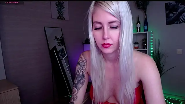 Snapshot of Mermaid_N chatting on January 28, 5:11 am Mermaid N online show from January 28, 5:11 am