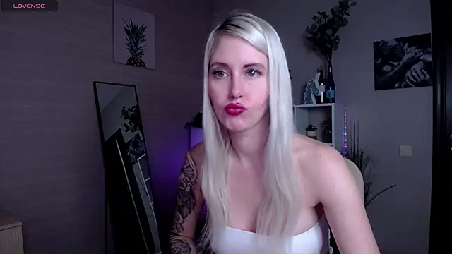 Snapshot of Mermaid_N chatting on February 20, 1:46 am Mermaid N online show from February 20, 1:46 am