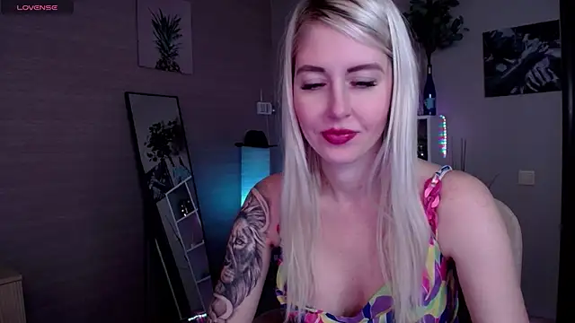 Snapshot of Mermaid_N chatting on March 13, 1:43 am Mermaid N online show from March 13, 1:43 am