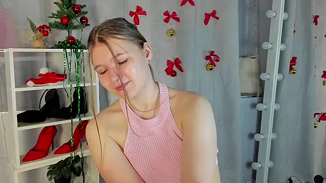 Rebecca Kelly online show from December 16, 6:16 pm