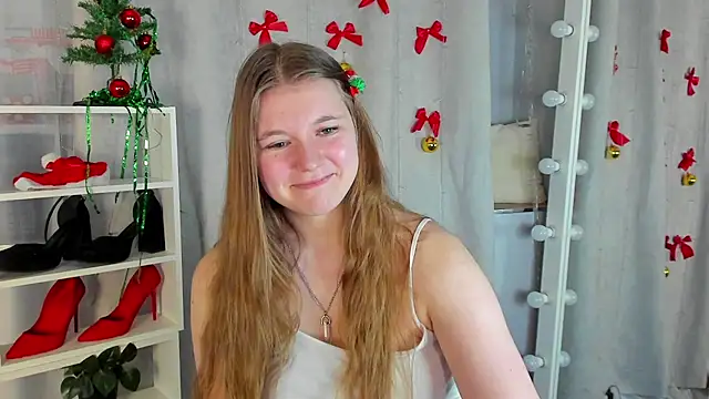 Rebecca Kelly online show from December 19, 9:38 pm