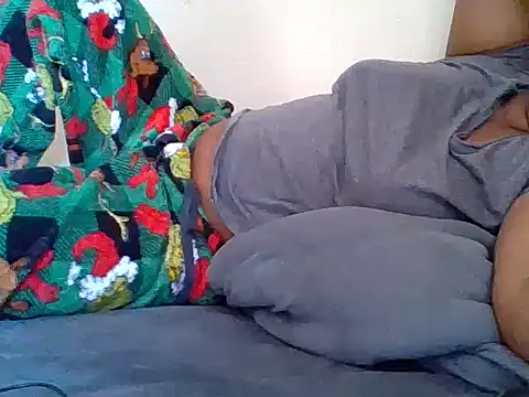 Snapshot of XOXO_NATASHALUCKY chatting on June 7, 11:03 am XOXO NATASHALUCKY online show from June 7, 11:03 am