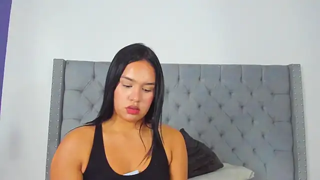 Snapshot of ShanellBlack chatting on January 24, 5:42 pm ShanellBlack online show from January 24, 5:42 pm