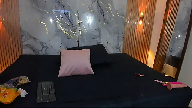 Snapshot of ShanellBlack chatting on March 4, 1:06 pm ShanellBlack online show from March 4, 1:06 pm