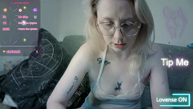 Snapshot of NaozuQAce chatting on June 2, 5:59 pm NaozuQAce online show from June 2, 5:59 pm