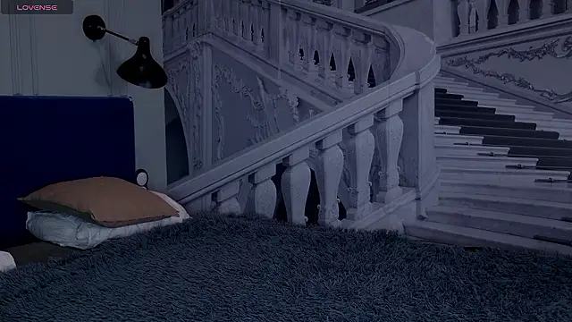 Liv Fay online show from December 7, 1:29 pm