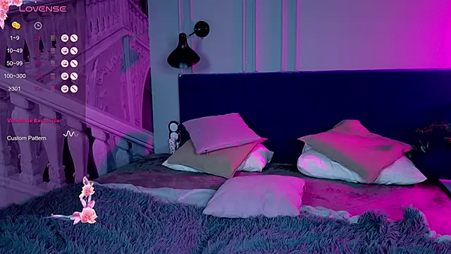 Liv Fay online show from December 12, 4:32 pm