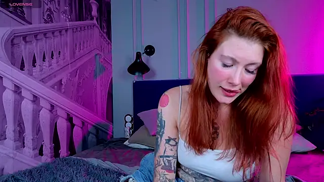 Liv Fay online show from December 12, 7:37 pm