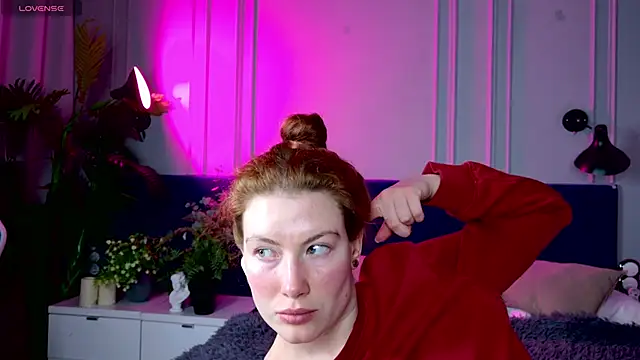 Liv Fay online show from January 19, 1:33 pm