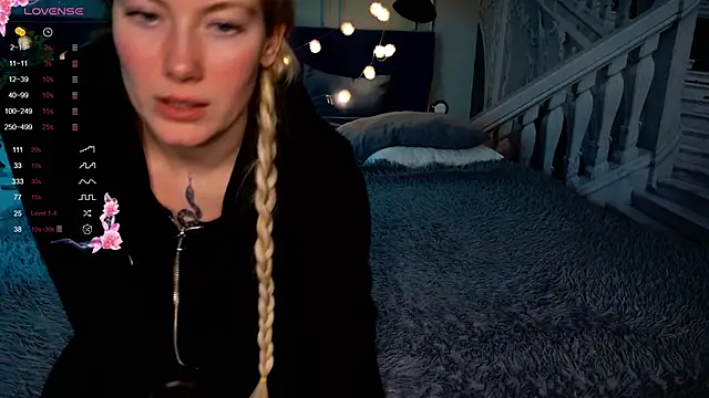 Liv Fay online show from March 5, 7:27 pm