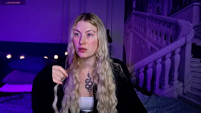 Liv Fay online show from March 6, 7:32 pm