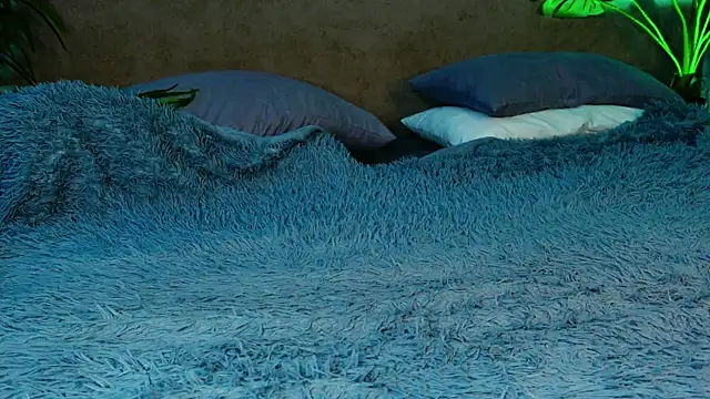 Liv Fay online show from March 20, 8:40 pm