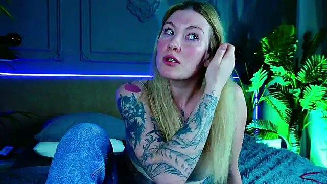 Liv Fay online show from March 22, 12:17 am