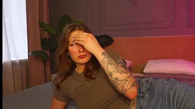 Liv Fay online show from September 18, 2:52 pm