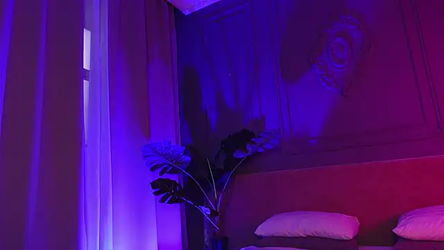 Liv Fay online show from November 22, 1:32 pm